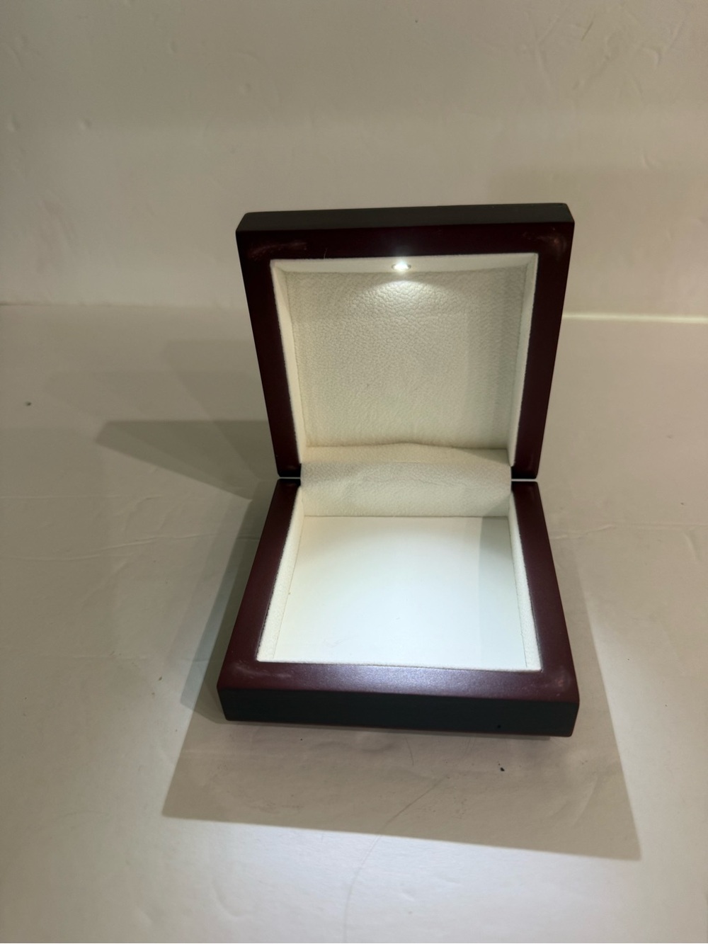 Novel Box Cherry Wood Finish Bright Led Light Ring Box for Engagement Proposals